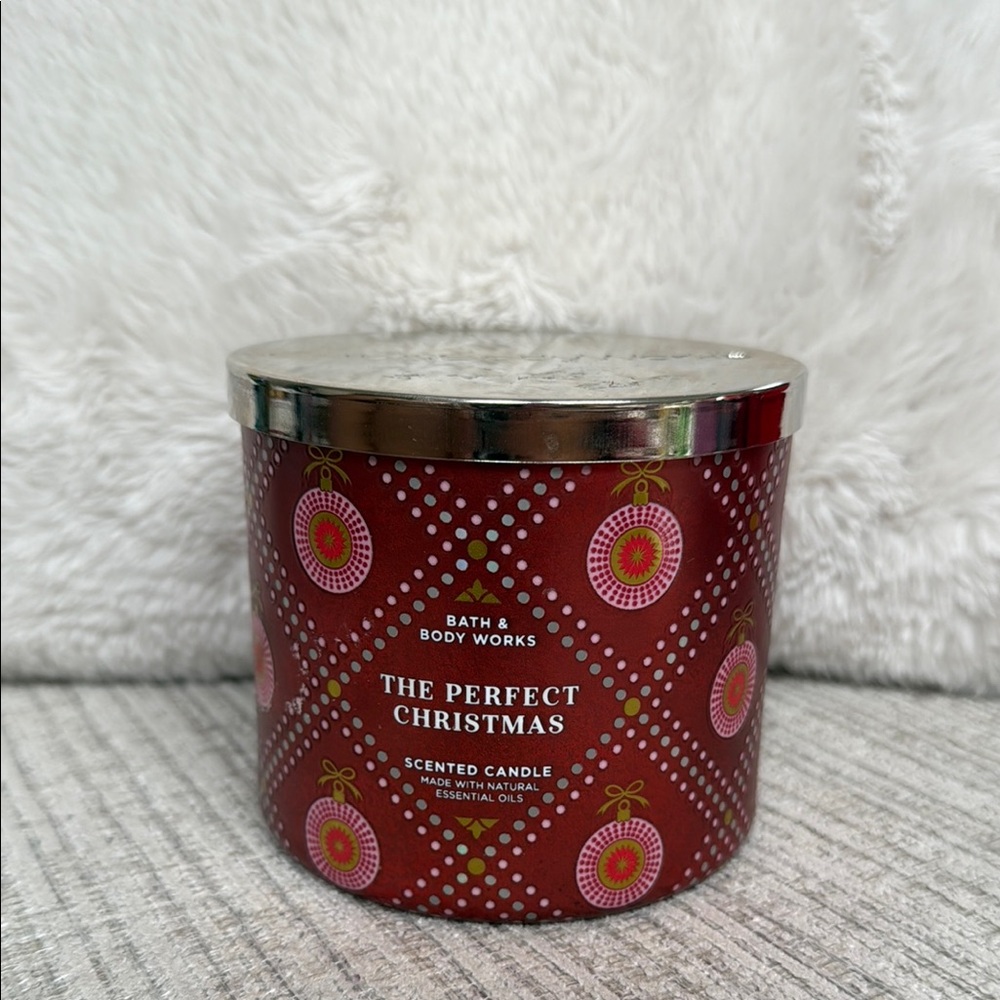 Bath & Body Works The Perfect Christmas Candle